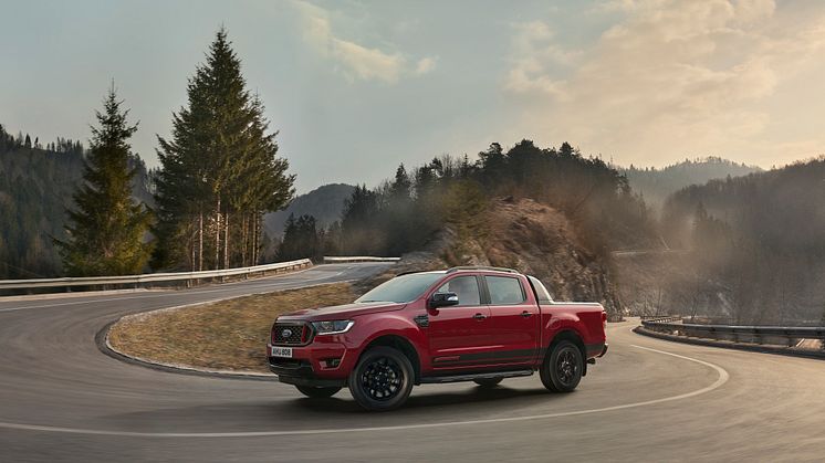 Ford lansează noile ediții limitate Stormtrak și Wolftrak pentru modelul Ranger, cel mai bine vândut pick- up din Europa