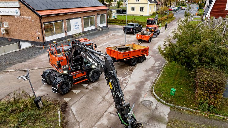 Färgstark profil med matchande Volvomaskiner hos Hellgrens Gräv AB