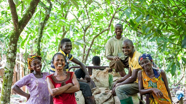Mondelēz International duplica su inversión en su programa Cocoa Life con un total de 1.000 millones de dólares hasta 2030 y llama a la acción a todo el sector