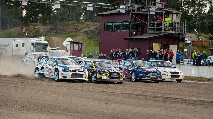 Justering av däckreglemente i RallyX Supercar