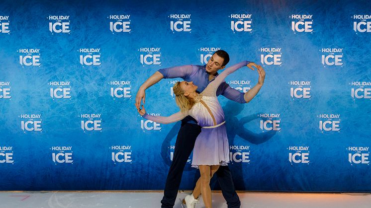 Olympiasieger und HOLIDAY ON ICE Gaststars Aljona Savchenko und Bruno Massot performen live beim “Dancing On Ice“ Halbfinale am 3. Februar 