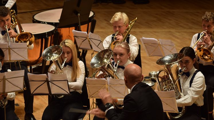 TITTELFORSVARER: Smørås Skolemusikk fra Bergen er tittelforsvarer under NM skolekorps brass. Korpset deltok under EM brass i Sveits tidligere i år, der de ble nr tre.