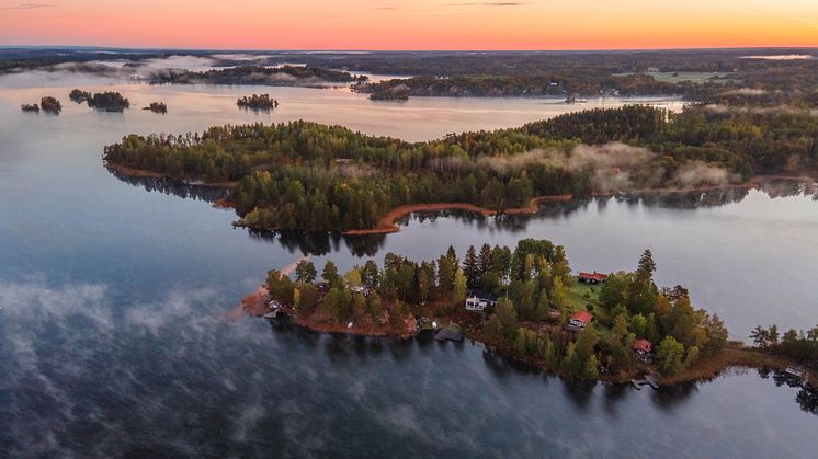 Varje enskild månad under hösten 2021 resulterade i nya rekord i gästnätter. Bilden visar en vy över Stora Rängen. Foto: Sophia Bergholm