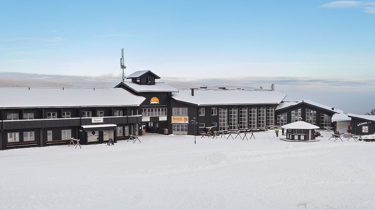 Strax utanför populära Sälen i Dalarna ligger skidanläggningen Stöten och Best Western Stöten Ski Hotel. Här utlovas en minnesvärd fjällupplevelse med några av landets bästa skidbackar och det utmärkta konceptet ski in-ski out.