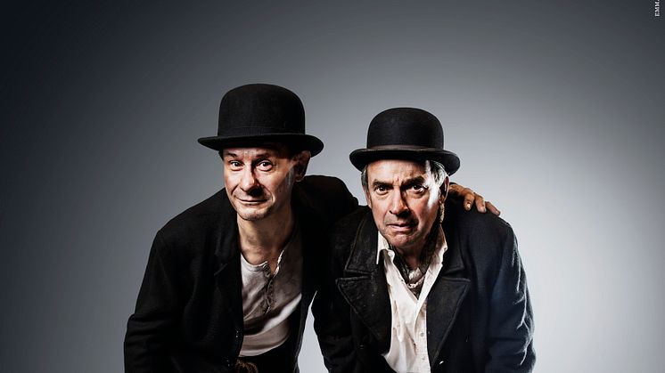 Estragon (Göran Dyrssen) och Vladimir (Tom Ahlsell) i I väntan på Godot.