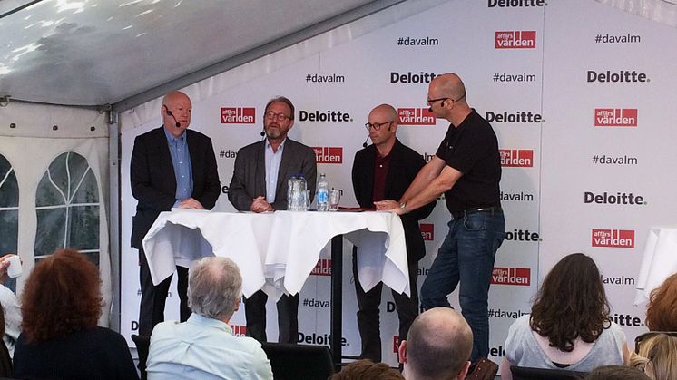 Thomas Andersson, IUET, Ola Pettersson, LO, Mats Karlsson, Utrikespolitiska institutet och Jon Åsberg, Affärsvärlden.