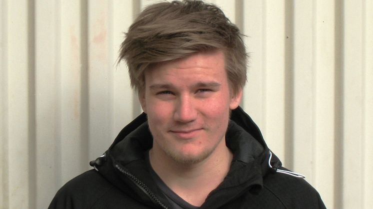 Dennis Karlsson, Karlskrona, finalist i "SM för unga plåtslagare 2013".