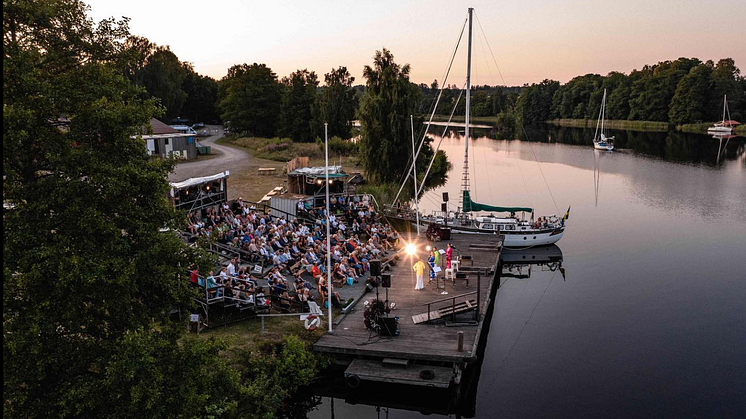 Spelningar längs Göta kanal i sommar