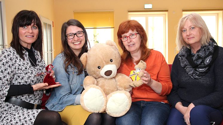 Das Bärenherz-Team ist begeistert von so viel Engagement: Mona Meister, Ulrike Herkner, Martina Binder und Elvira Wegner