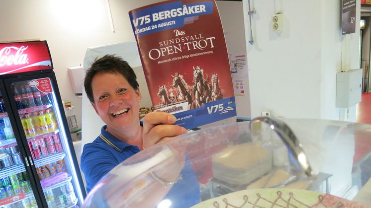 V75: Endast två kuponger med 7 rätt. Belönades med över 10 miljoner.