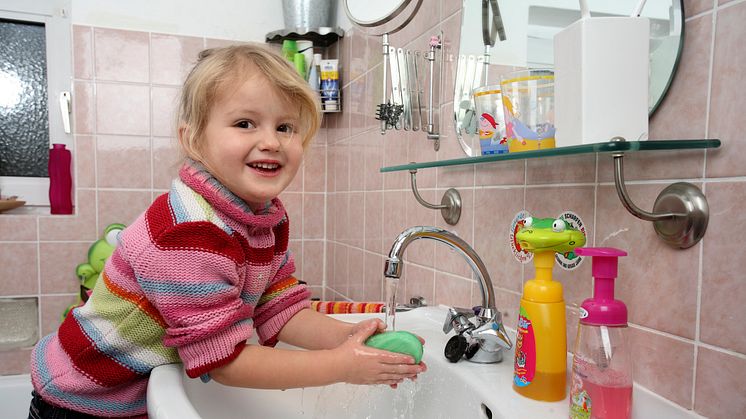 Regelmäßiges und sorgfältiges Händewaschen beugt effektiv Infektionen vor. Foto: SIGNAL IDUNA