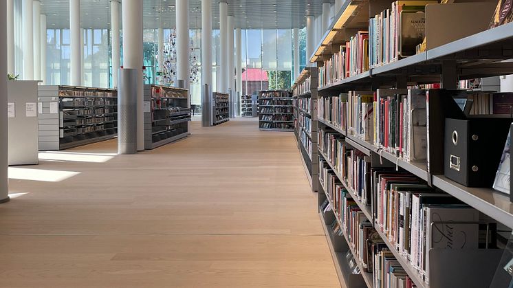 Stadsbiblioteket öppnar efterlängtad avdelning efter golvrenovering