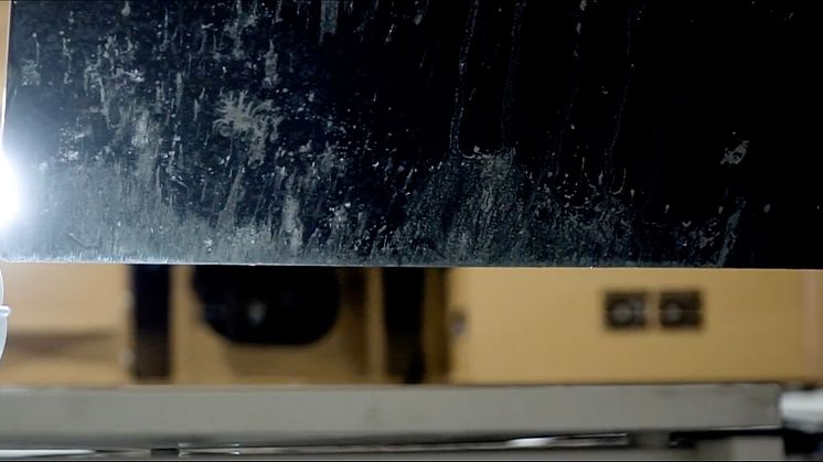 ​Pon Equipments äggtrick med grävmaskin en stor viral succé