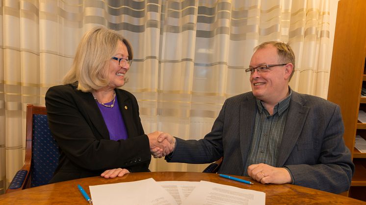 Lisa Sennernby Forsse, rektor för SLU, och Björn Risinger, generaldirektör för Havs- och vattenmyndigheten. Foto: Mark Harris.