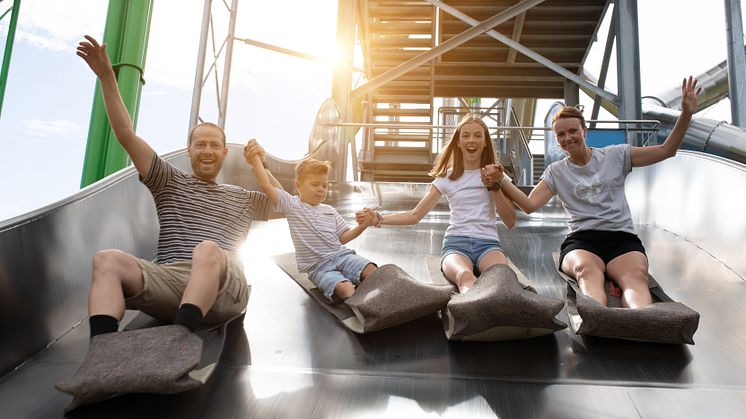 Endlich ist es soweit: Ab in die Ferien! (Foto: TVE/studio2media)