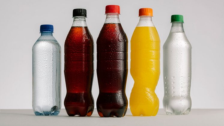 Coca-Cola Ruotsi ottaa  käyttöön 100% kierrätysmuovista valmistetut pullot kaikissa valmistamissaan juomissa