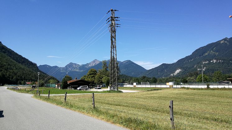 Abbau der Strommaste am Flughang am Balsberg hat begonnen.