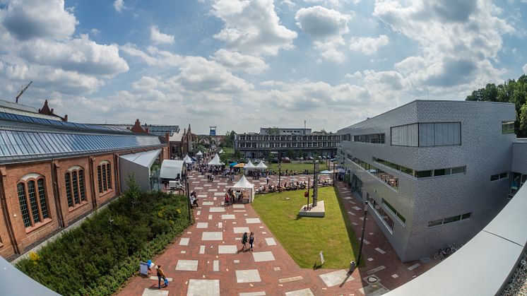 Am 21. Mai 2022 verwandelt sich der Campus der TH Wildau in eine bunte Wissenslandschaft – wie hier beim Hochschulinformationstag 2016. (Bild: TH Wildau)