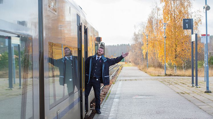 Fler avgångar och bättre vaccinationstäckning kommer få tillbaka resenärerna till kollektivtrafiken