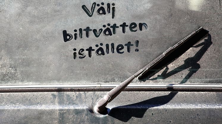 Tvätta bilen miljöklokt – välj biltvätten istället