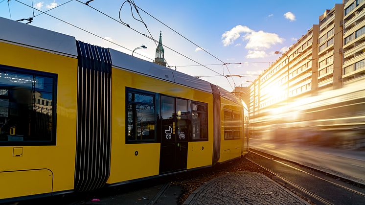 Die Berliner Verkehrsbetriebe und im Speziellen die Straßenbahn als umweltfreundliches Verkehrsmittel sind Thema des nächsten Verkehrswissenschaftlichen Kolloquiums am 22. November an der TH Wildau. (Bild: dizfoto1973 @ stock.adobe.com)