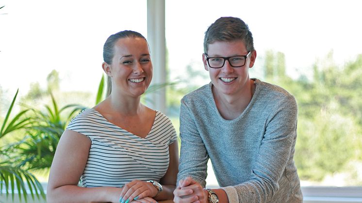 Praktikanterna Cornelia och Alexander har byggt en webbplattform där företag kan lägga upp projekt som de vill att gymnasielever ska ta sig an. 