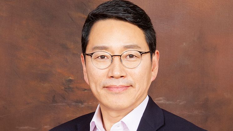 LG CEO William Cho.jpg