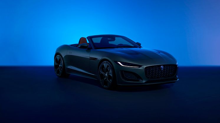 F-TYPE MARKERER 75 ÅR MED JAGUAR SPORTSBILER OG DEN SIDSTE OPDATERING AF MODELLEN