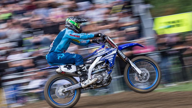 地元スイスファンの前で、MXGP初優勝を果たしたアーヌー・トヌスと2018年仕様のYZ450F