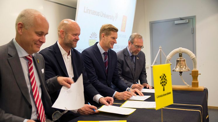 High res image - Kongsberg Digital - Kalmar Ice Academy signing