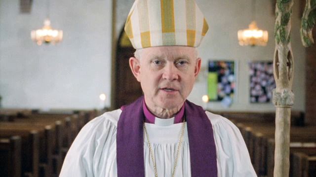Ärkebiskopen auktionerar ut sin teservis på Tradera 