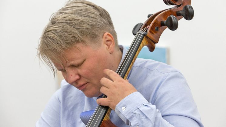 Komponist og cellist Lene Grenager tildelt Arne Nordheims komponistpris for 2018. Foto: Harald Solberg