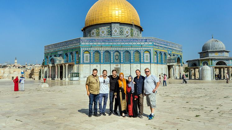 Alle foran moskeen i Jerusalem
