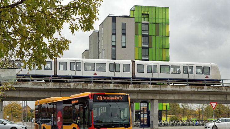 Bus og tog er med til at reducere brændstofforbruget