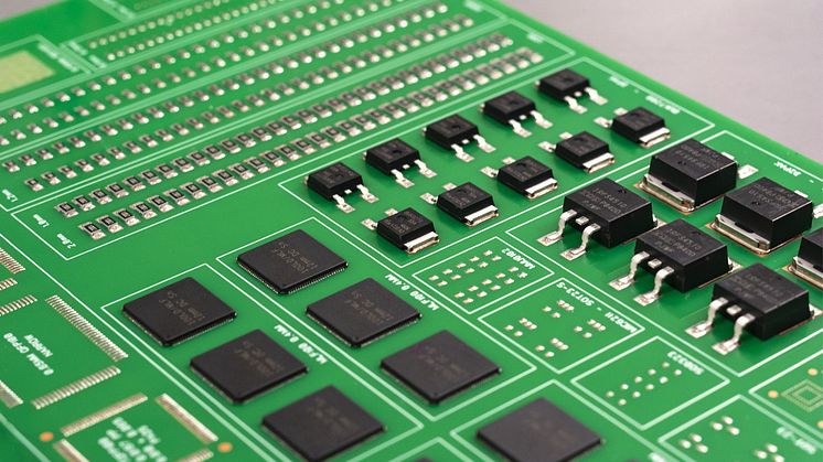 ​LOCTITE GC18 är utvecklad för användning i krävande SMT-miljöer.