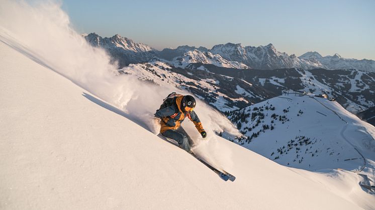 Vintersäsongen i Österrikiska SalzburgerLand är nu igång, skidorten Skicircus Saalbach Hinterglemm Leogang Fieberbrunn öppnade 4 december.