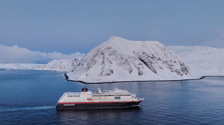 Trollfjord_240606_00001_Kristian_Dale_Hurtigruten.jpg