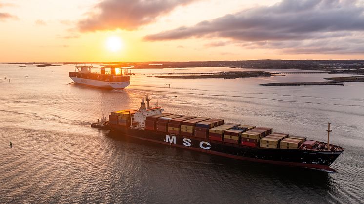 Container vessels entering and exiting the Port of Gothenburg. Photo: Gothenburg Port Authority.