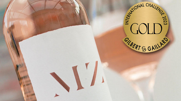 Guldmedalj till Hola MZ Rosé by Måns Zelmerlöw på Gilbert & Gaillards International Wines Challenge