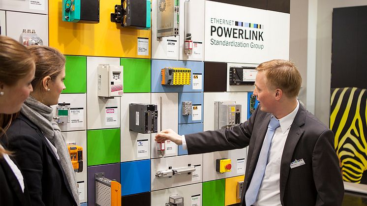 I EPSG-montern på årets SPS IPC Drives mässa kommer besökarna för första gången se en live demonstration av realtidssynkronisering mellan fem olika POWERLINK-nätverk med ett gemensamt OPC UA TSN-nätverk.