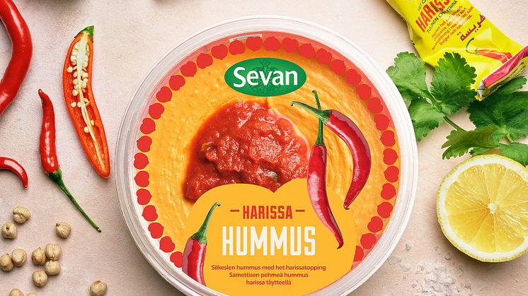 Nu lanserar vi Hummus Harissa – en silkeslen hummus med het harissatopping!