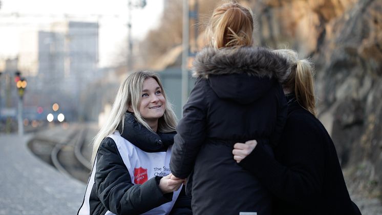 Människor som flyr kriget i Ukraina strömmar nu in i Sverige och Frälsningsarmén är redo att möta dem och deras behov. Foto: Kerstin Tillenus (kampanjbild)