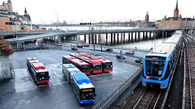 Medierapportering påverkar städernas omställning från biogas till el