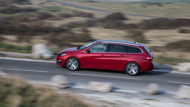 Peugeots försäljningskurvor pekar uppåt