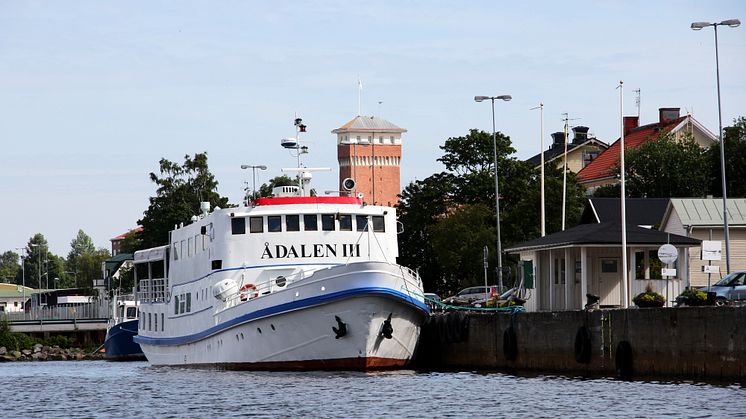 M/S Ådalen III vid Skeppsbrokajen. Foto: afiori.com