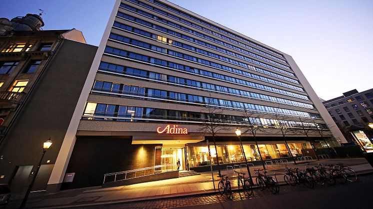 Außenansicht des Adina Apartment Hotels im ehemaligen Brühlpelz-Hochhaus