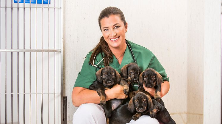 Veterinär Marie Jury aktuell med boken ''Så slipper du veterinären''