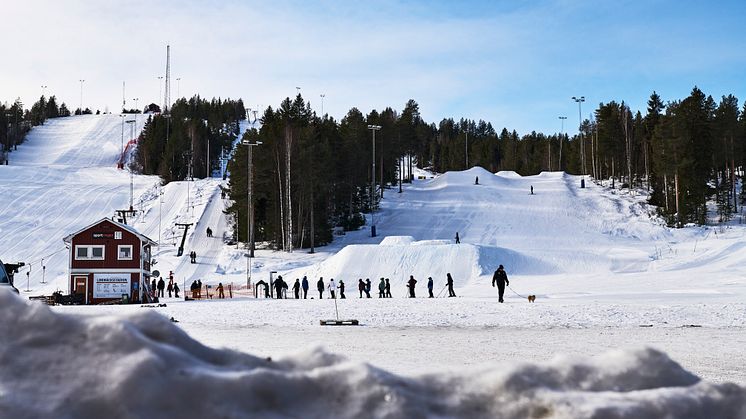  Sportlovet är igång och så är även hela anläggningen på Lindbäcksstadion. Foto: Maria Fäldt