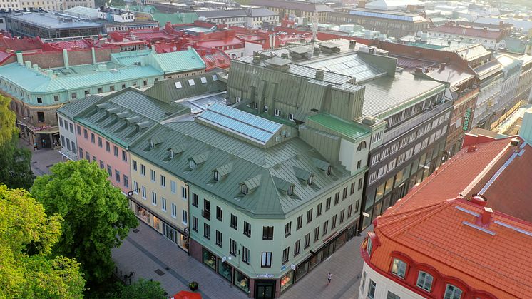 Lagom till julhandeln öppnar SOVA en ny konceptbutik i Wallenstams lokaler på Korsgatan 14 i Göteborg.