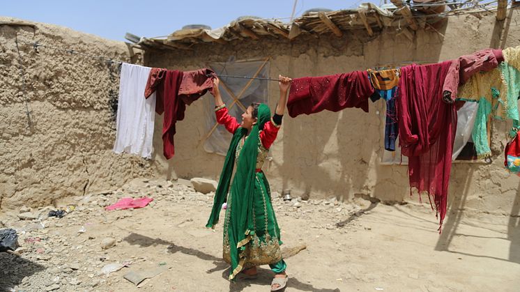 Afghanistan har ställts inför flera prövningar under det senaste året. Torka, hunger och en allvarlig ekonomisk kris är bland utmaningarna som Afghanistans folk står inför. De flesta familjer har väldigt lite pengar och har inte råd med mat.